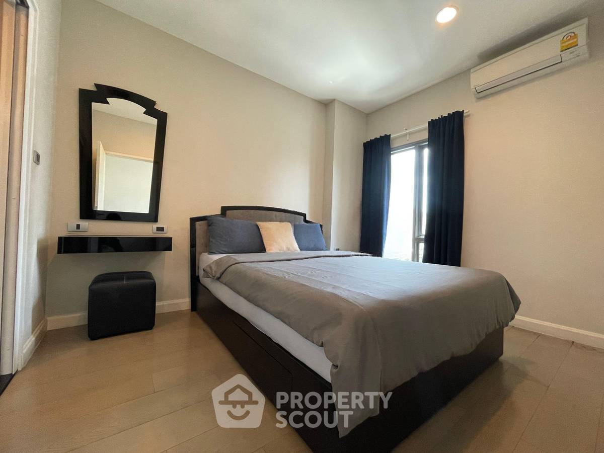 picture 200m From BTS Thong Lor | 1-BR The Crest Sukhumvit 34 (ID 3327417) - 2/8