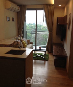 1-BR Condo At Via Botani Near BTS Phrom Phong (ID 3302520)