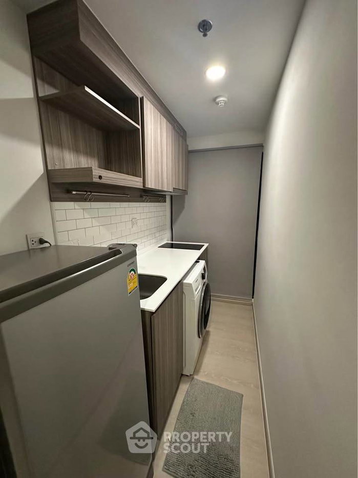 picture 1-BR Condo at Knightsbridge Phaholyothin Interchange in Anusawari (ID 3328956) - 6/9