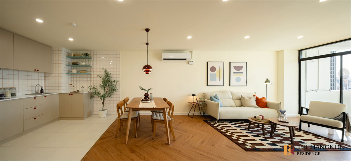 picture JC Tower Condo in Great Location, Ready-to-move-in - 3/10
