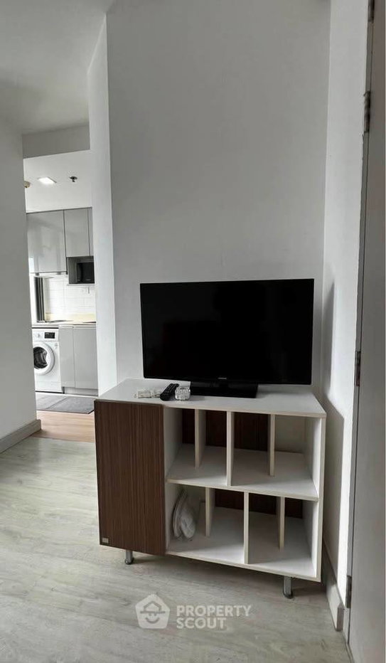 picture Studio Condo at Ideo Mobi Sukhumvit 81 near BTS On Nut (ID 3021231) - 3/8
