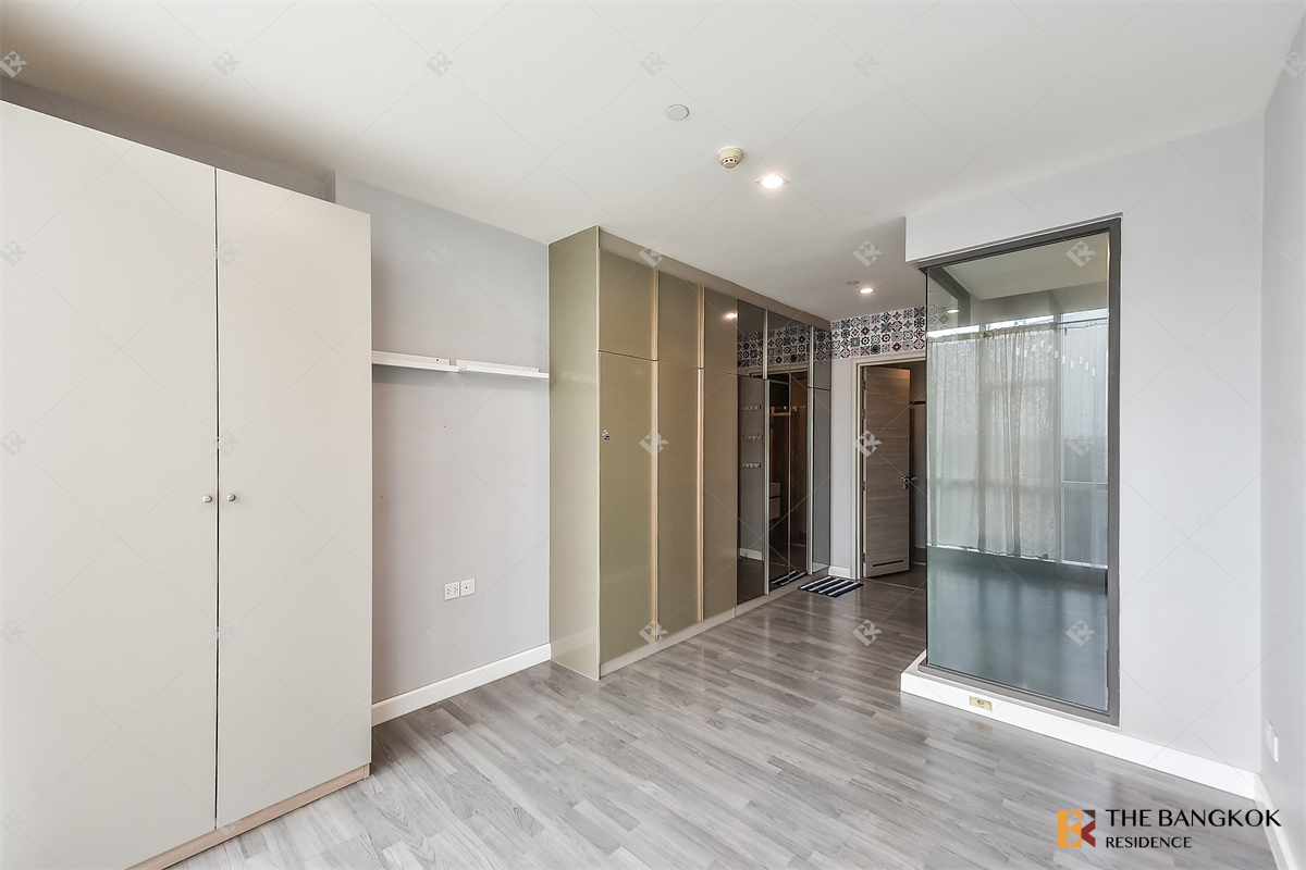 picture The Room Sathorn - TanonPun near BTS Saint Louis - 9/10