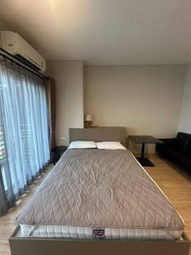 IDEO Sathorn - Wongwian Yai ห้องสวย ราคาดี สอบถามเพิ่มเติมได้ที่ Line @condorental