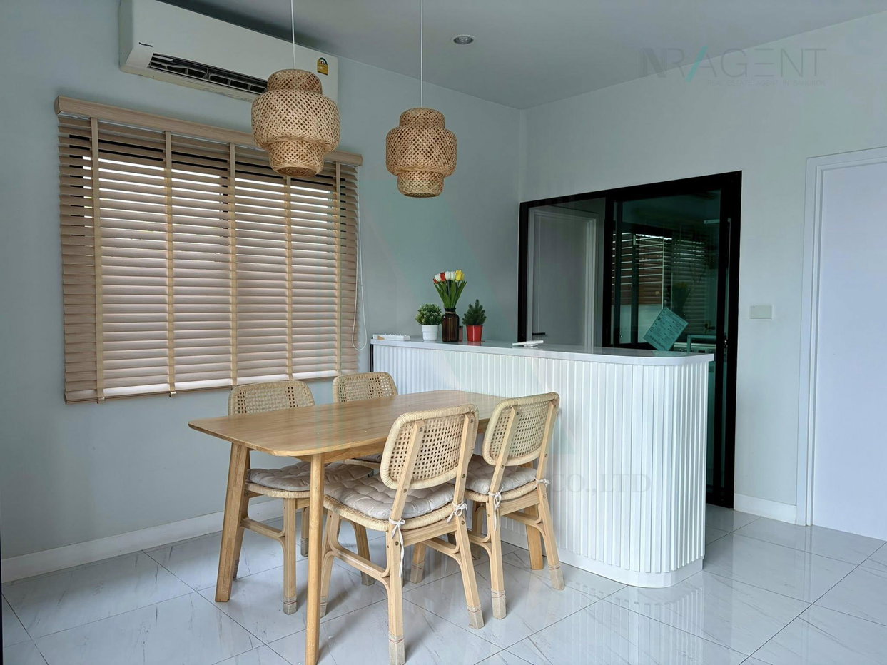 รูป ให้เช่าบ้านแฝด 2 ชั้น โคโม่ เบียงก้า บางนา 4 ห้องนอน 3 ห้องน้ำ - รูปที่ 4/8