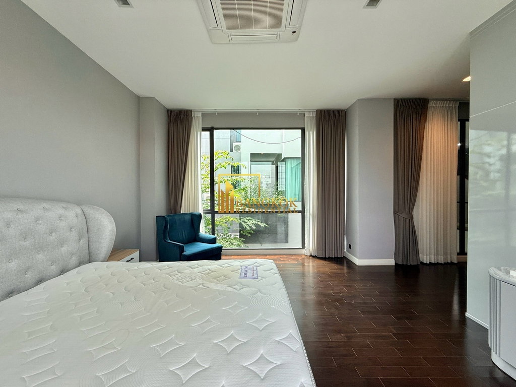 รูป The Gentry Pattanakarn - Beautiful 4 Bedroom House For Rent - BR28004SH - รูปที่ 11/58