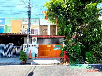 ทาวน์โฮม บางบัวทอง นนทบุรี : ทาวน์เฮ้าส์ 17 ตร.วา ร่มเงาไม้ บางบัวทอง นนทบุรี 811,000