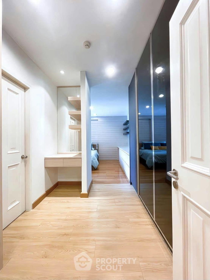 picture 2-BR Condo At The Rise Sukhumvit 39 Near BTS Phrom Phong (ID 3327297) - 10/16