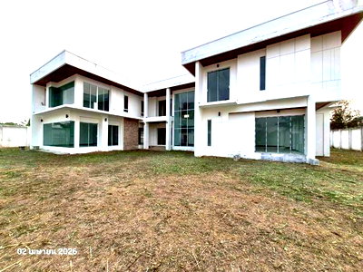 Houses for sale 700 Year Sports Arena Chiang Mai : HOME 400 Sq.w. San Sai Chiang Mai for 15.8M