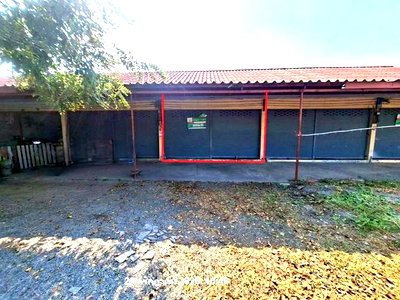 Shophouses for sale Angthong : SHOP HOUSE 23.4 Sq.w. Samko Angthong for 409,000