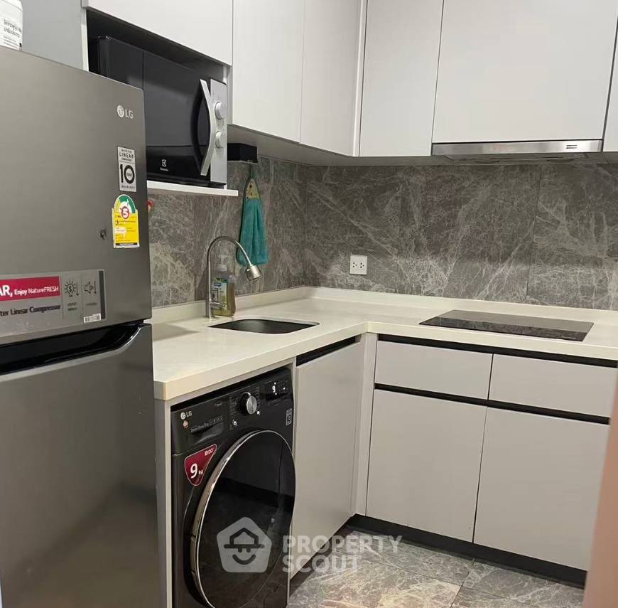 picture 25th-Floor 2-BR Whizdom Essence Sukhumvit Near BTS Punnawithi (ID 3209887) - 4/4