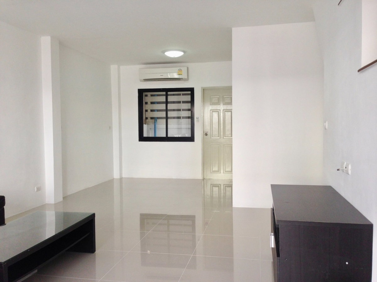 รูป ขายด่วน ทาวน์โฮม ใกล้นิคมอัญญธานี ( Gemopolis ) - รูปที่ 1/16