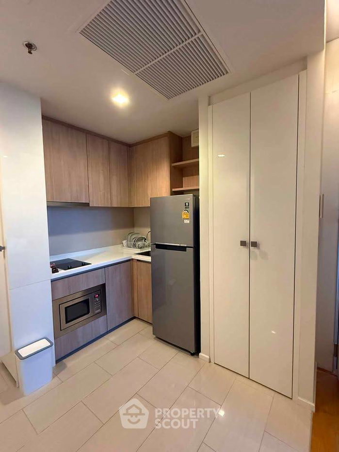 picture 1-BR Circle Living Prototype New Petchburi Near MRT Phetchaburi (ID 3326784) - 9/11