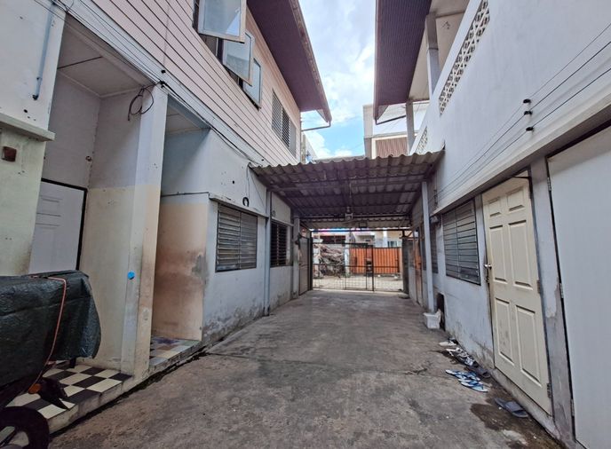 Land for sale, 99 sq wah, Wang Thonglang