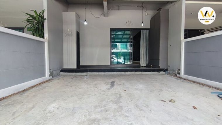 ขายทาวน์โฮม 3 ห้องนอน 120 ตร.ม. 18.8 ตร.ว. เดอะ เมทโทร พัฒนาการ - ศรีนครินทร์