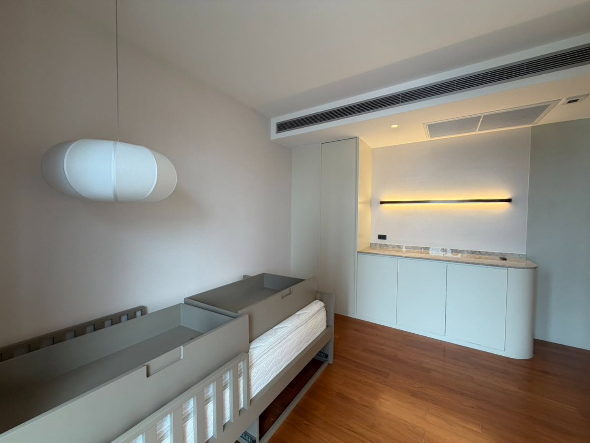 picture Pet Allowed Condo in Thonglor 3 Bedrooms 3 Bathrooms Line : @propertyproxy - 9/19