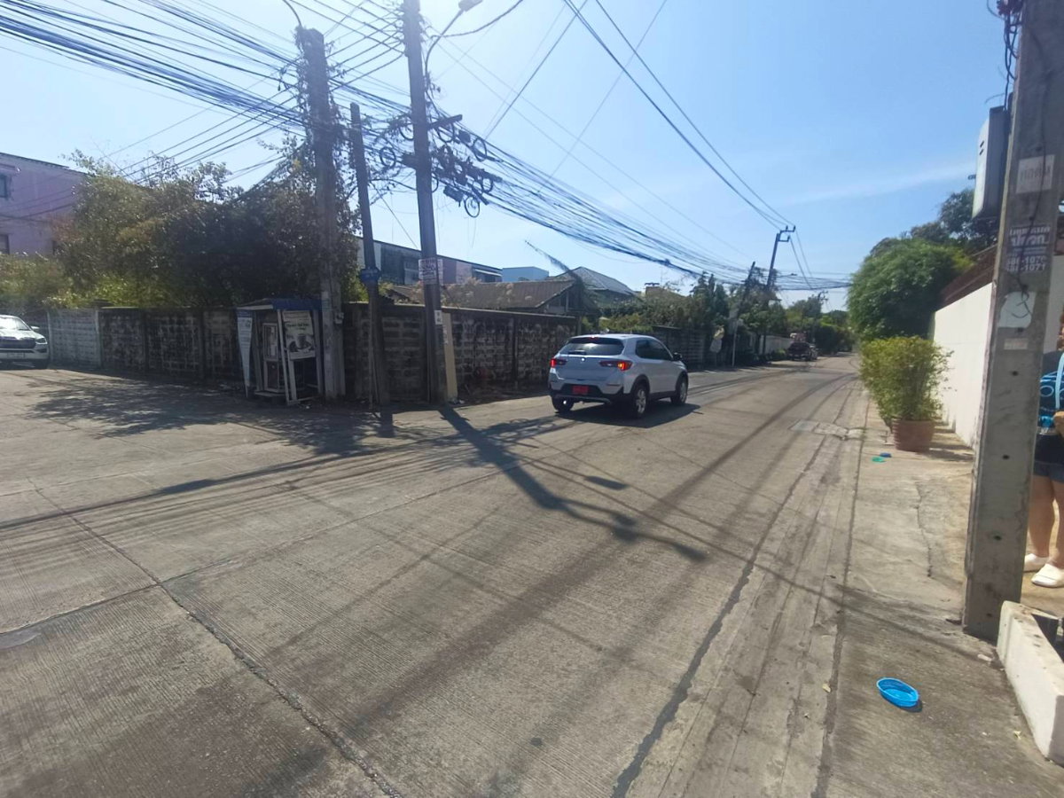 รูป ขาย ที่ดิน 277ตรว.ทำเลศักยภาพ ถนนวิภาวดีรังสิต64 - รูปที่ 3/4