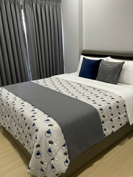 Rent: Supalai Loft Prachathipok-Wongwian Yai. Beautiful 2-bedroom unit, ready to move in. Close to Suksanari School. Add Line ID: @841qqlnr.