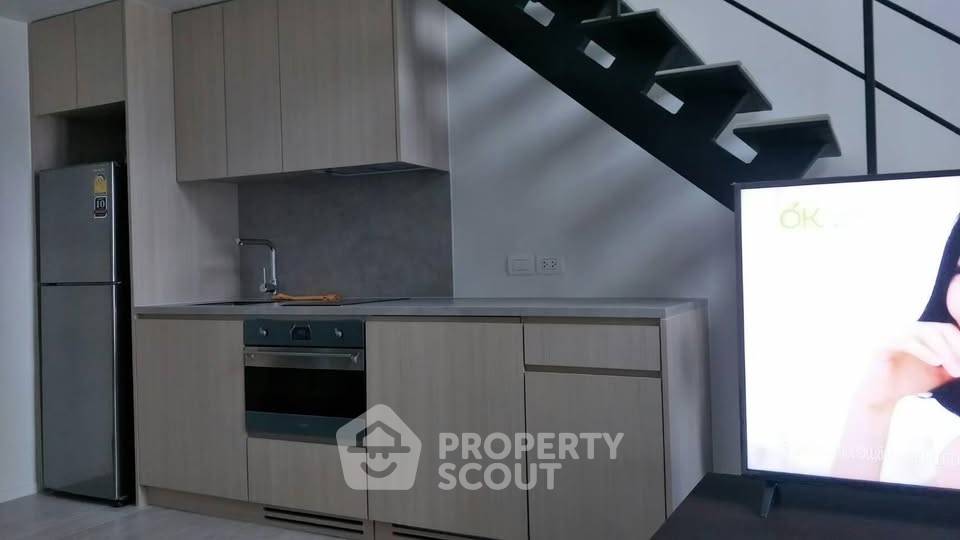 picture 1-BR Condo at The Lofts Silom near BTS Surasak (ID 3328782) - 10/18