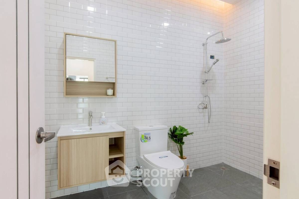รูป บ้าน 3-ห้องนอน ที่ อารียาวิลล่า ใกล้ เมืองพัทยา (ID 3327151) - รูปที่ 23/28
