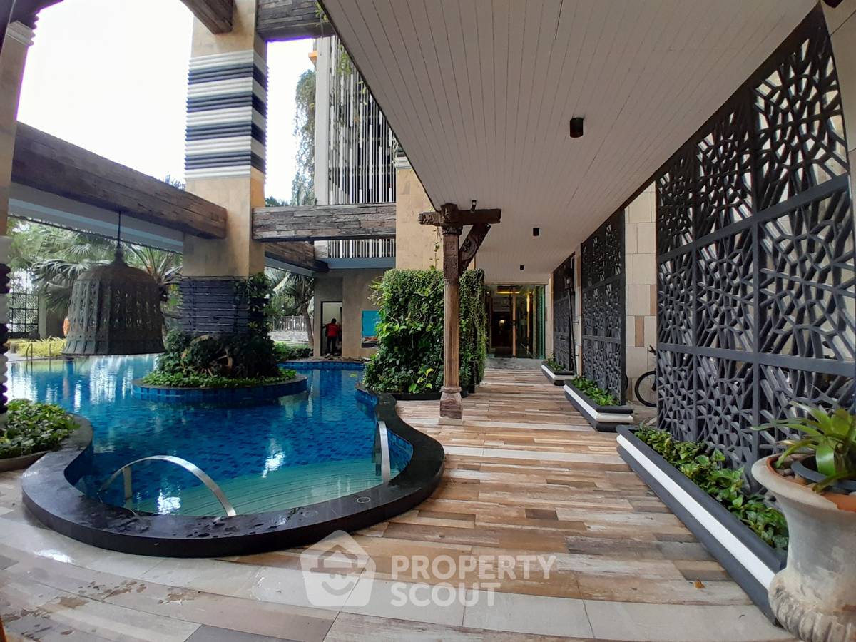 picture 32nd-Floor 2-BR Condo At Wyndham Jomtien Pattaya (ID 3328373) - 12/24
