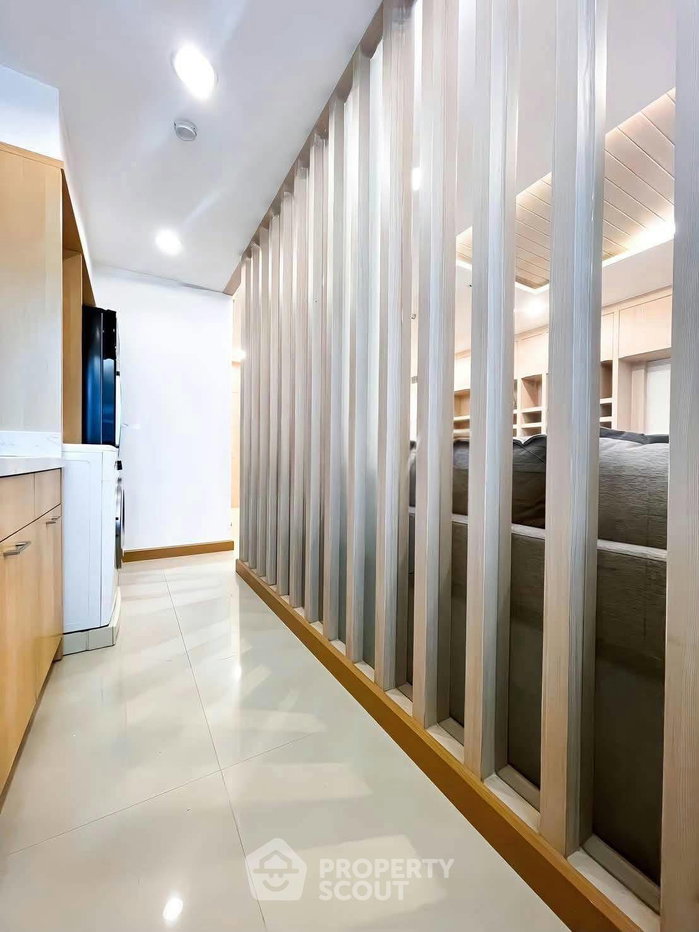 picture 2-BR Condo At The Rise Sukhumvit 39 Near BTS Phrom Phong (ID 3327297) - 14/16