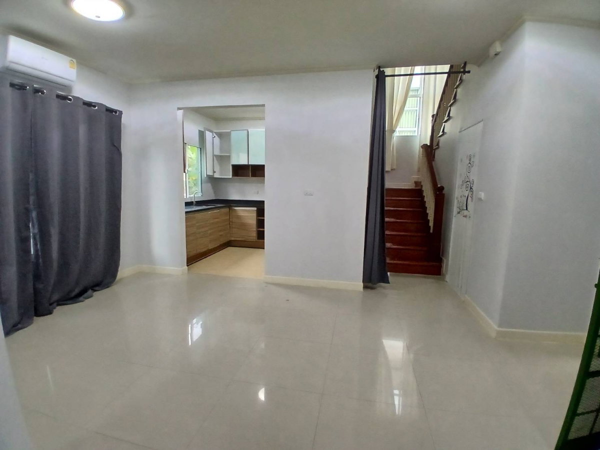 รูป ให้เช่าบ้านเดี่ยว หมู่บ้านภัสสร 13 ซอยสุวินทวงศ์ 86 3 นอน | 3 น้ำ - 100 ตร.ว. ปรับปรุงใหม่ทั้งหลัง - รูปที่ 2/17