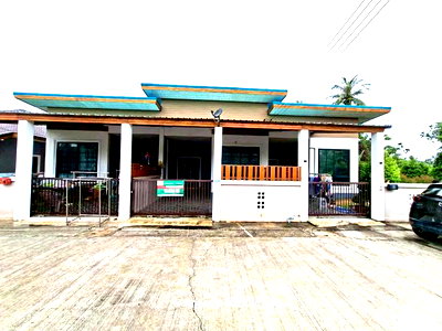 TOWN HOUSE 27.2 Sq.w. Ban Khai Rayong for 1.6M