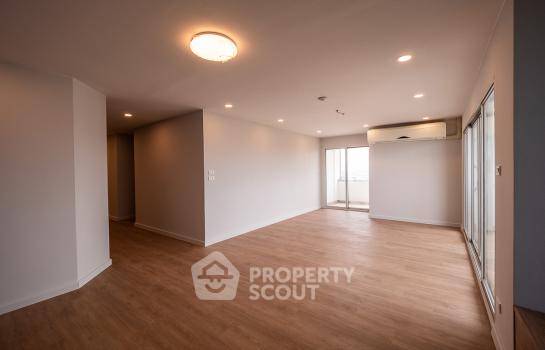 รูป คอนโดสองห้องนอนขนาด 110 ตร.ม. Sarin Place Condominium ใกล้ BTS รัชโยธิน (ID 1179754) - รูปที่ 2/10