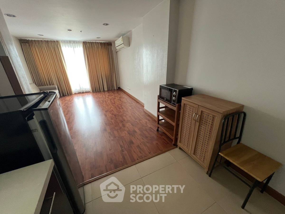 picture 35th-Floor 2-BR Condo At Bangkok Horizon Ramkhamhaeng (ID 2477132) - 3/12