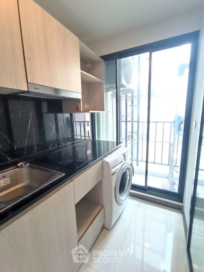 picture 1-BR Condo At The Collect Ratchada 32, Chan Kasem (ID 2592437) - 1/8