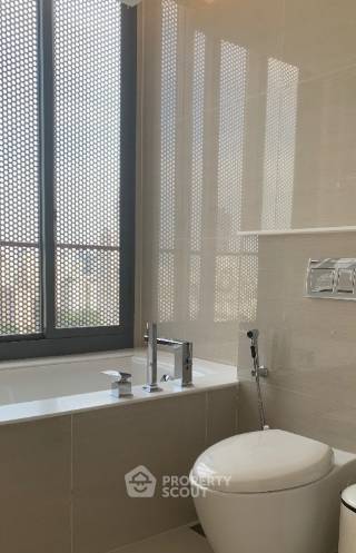 picture 22nd-Floor 2-BR Condo At Circle Sukhumvit 31 Near MRT Sukhumvit (ID 3256069) - 5/6