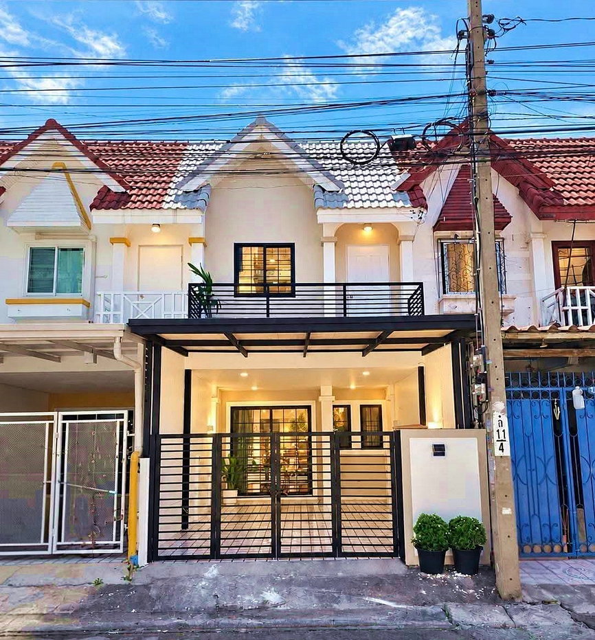 รูป MEE. บ้านสวย อยู่ถนนเมน ใกล้คลังเซเว่น #หมู่บ้านนครทอง ปาร์ค วิว 3 ติดถนนบางบัวทอง – สุพรรณบุรี ใกล้ตลาดสมบัติบุรี - รูปที่ 1/24