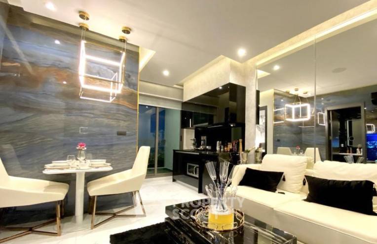 รูป ขายคอนโด 1 ห้องนอน Grand Solaire Pattaya ทำเลพัทยาใต้ (ID 3220430) - รูปที่ 1/5