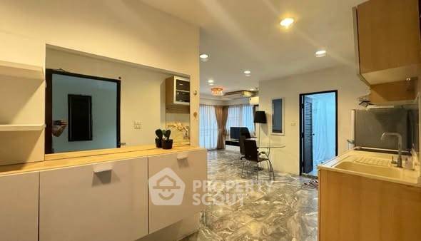 รูป คอนโด 1-ห้องนอน ที่ สราญใจ แมนชั่น คอนโดมิเนียม ใกล้ BTS นานา (ID 3328441) - รูปที่ 3/11