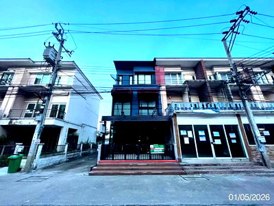 ทาวน์โฮม นนทบุรี : ทาวน์เฮ้าส์ 21.3 ตร.วา วิลล่า คุณาลัย บางบัวทอง นนทบุรี 4.1M