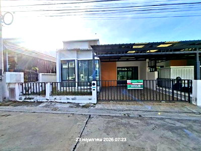 Townhouses for sale Eastern Seaboard Industrial Estate : TOWN HOUSE 40.6 Sq.w. Pluak Daeng Rayong for 1.4M