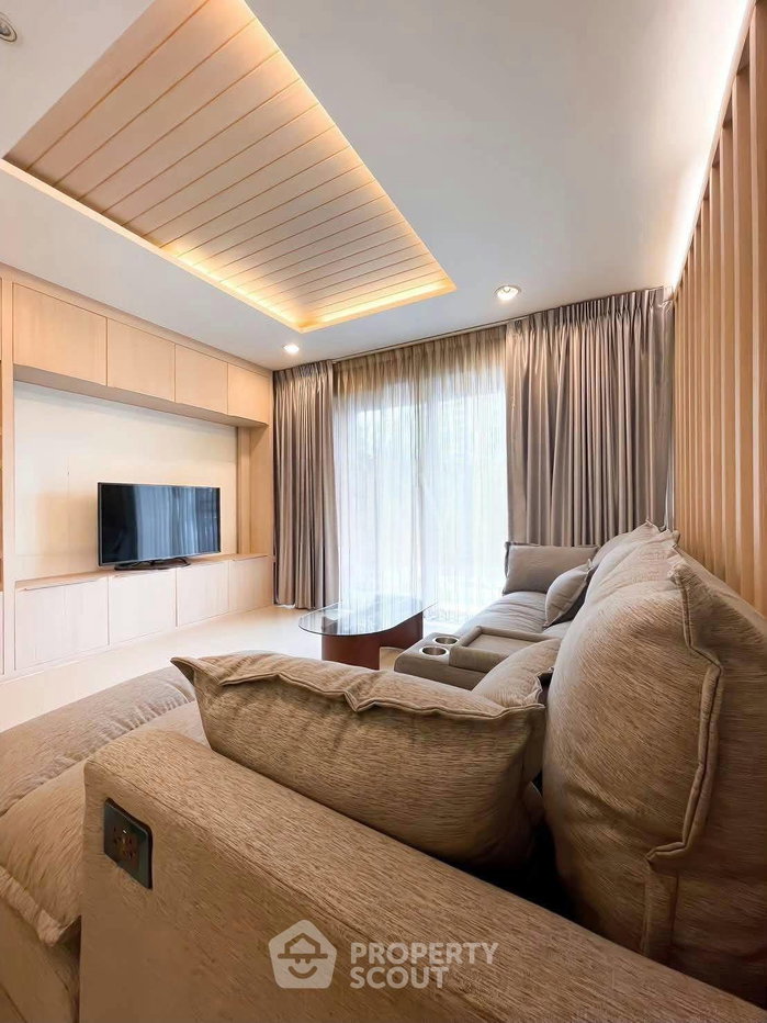 picture 2-BR Condo At The Rise Sukhumvit 39 Near BTS Phrom Phong (ID 3327297) - 7/16