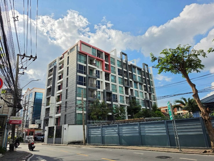 รูป City Room
🕺🚆ู่ #รับจองบัญชีเจ้าของ
📌ค่าเช่า 10,500/เดือน
📝ประกัน 2 เดือนล่วงหน้า 1 เดือน
เครื่องใช้ไฟฟ้าครบ/ตู้เสื้อผ้า/มีเครื่องซักผ้า
- รูปที่ 5/5