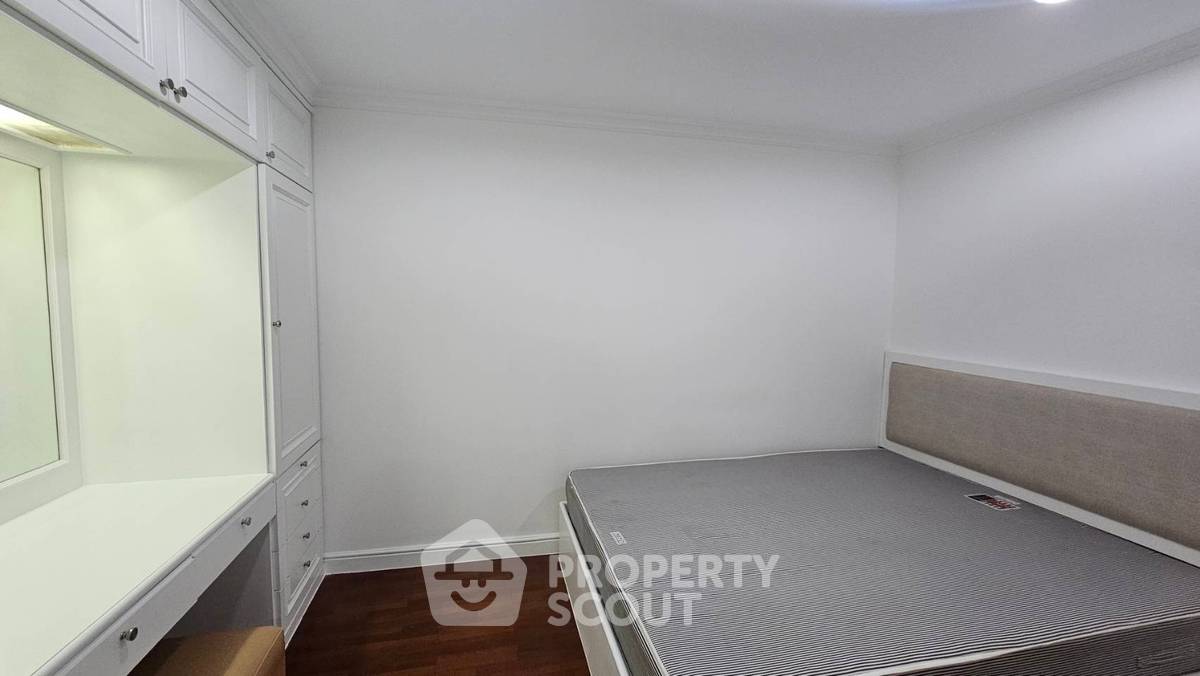 picture 2-BR Condo At Acadamia Grand Tower Near BTS Phrom Phong (ID 993908) - 17/25