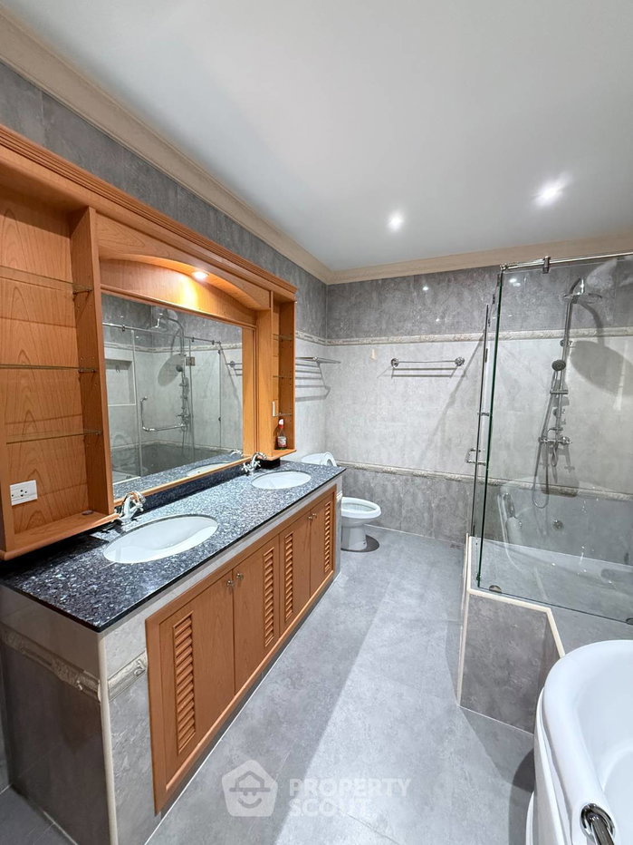 picture 4-BR Condo at Modern Sweet Home in Bang Kapi (ID 3333290) - 14/17