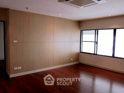 คอนโดให้เช่า : ขนาด 370 ตร.ม. 3 ห้องนอน ชั้น 22 Le Raffine Sukhumvit 24 ใกล้ BTS พร้อมพงษ์ (ID 2834488)