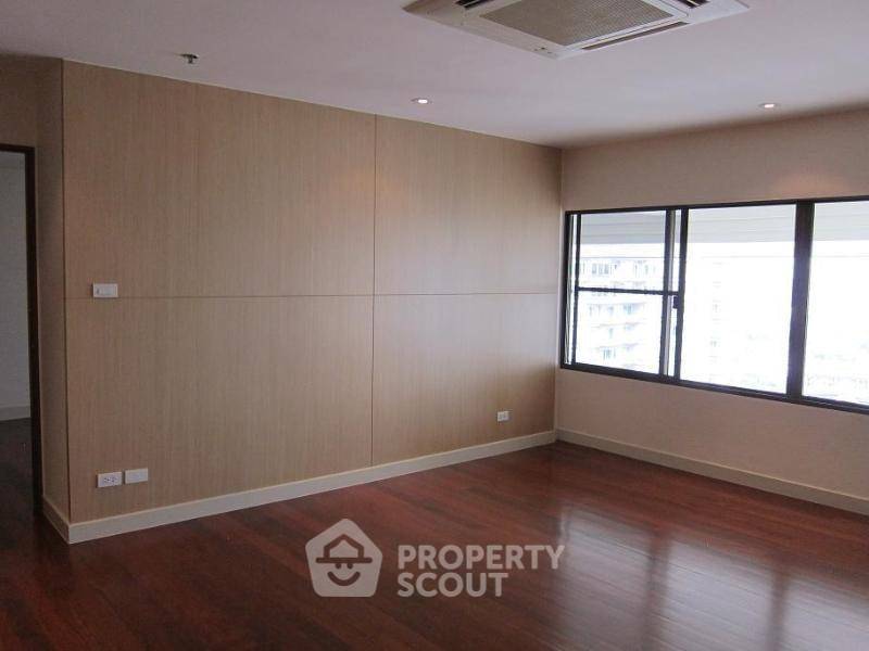 รูป ขนาด 370 ตร.ม. 3 ห้องนอน ชั้น 22 Le Raffine Sukhumvit 24 ใกล้ BTS พร้อมพงษ์ (ID 2834488) - รูปที่ 1/8