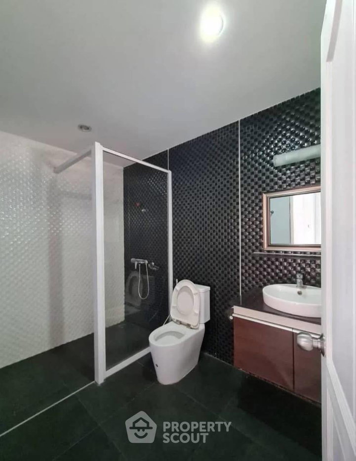 picture 4-BR House close to East Pattaya (ID 3332269) - 16/16