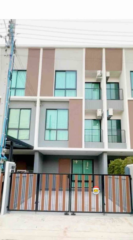 รูป 🏡 ให้เช่า Townhome 3 ชั้น NUE Connex House Don Mueang 4 ห้องนอน 4 ห้องน้ำ บ้านทำเลดี โซนหน้า Clubhouse - รูปที่ 1/13