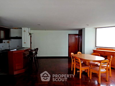 คอนโดให้เช่า : คอนโด 3 ห้องนอน ขนาด 180 ตร.ม. Grand Condotel Jomtien (ID 1533810)