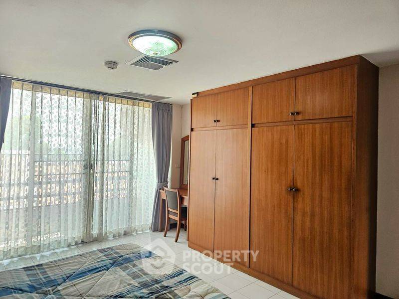 picture 2-BR Condo at Rama Harbour View Condominium in Surasak (ID 3142733) - 9/16