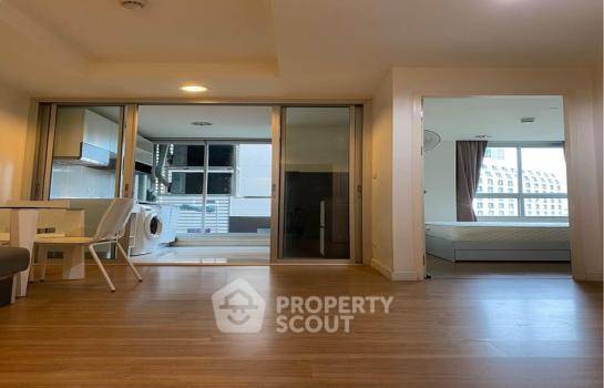 picture 1-BR Condo at The Kris Ratchada 17 near MRT Sutthisan (ID 910253) - 3/8