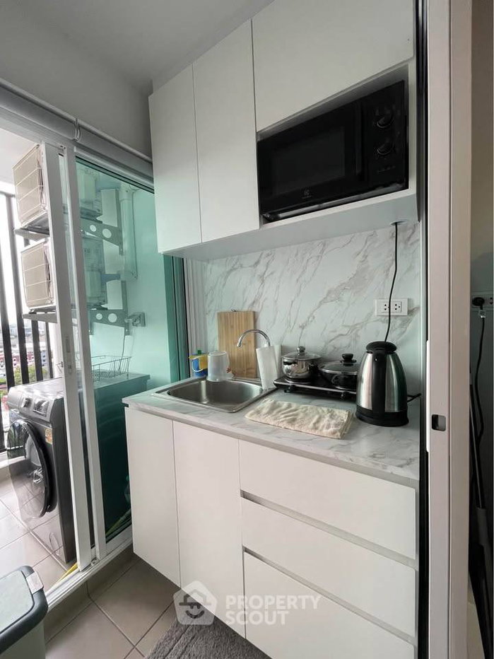 รูป คอนโด 1 ห้องนอน ที่ Regent Home Bangna ใกล้ BTS บางนา (ID 3331829) - รูปที่ 3/11