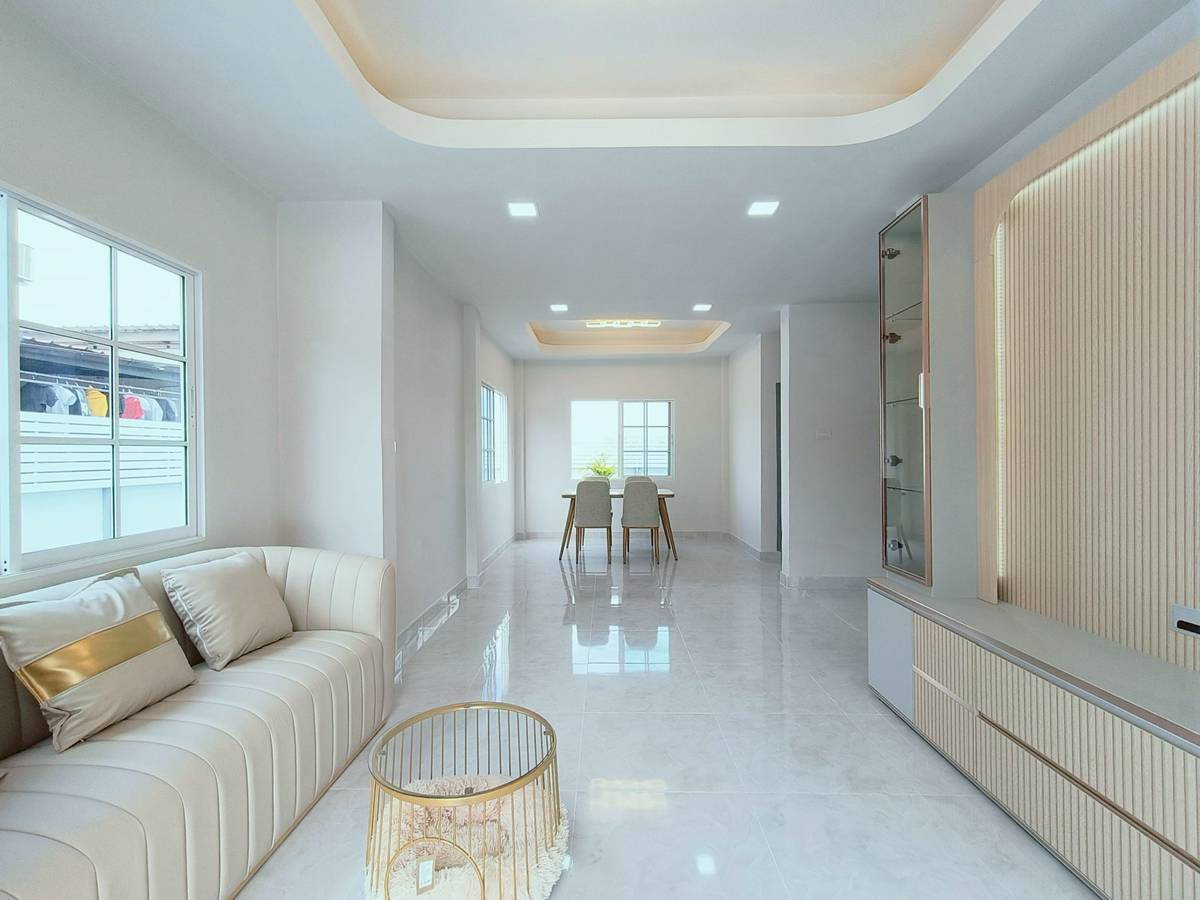 รูป บ้านเดี่ยวหลังใหญ่ กว้างขวาง ทำเลดี ถนนเมน หมู่บ้าน เคซี.กรีนวิลล์ ถนนมิตรไมตรี10/1 แขวงคู้ฝั่งเหนือ เขตหนองจอก รีโนเวทใหม่ พร้อมอยู่ - รูปที่ 7/27