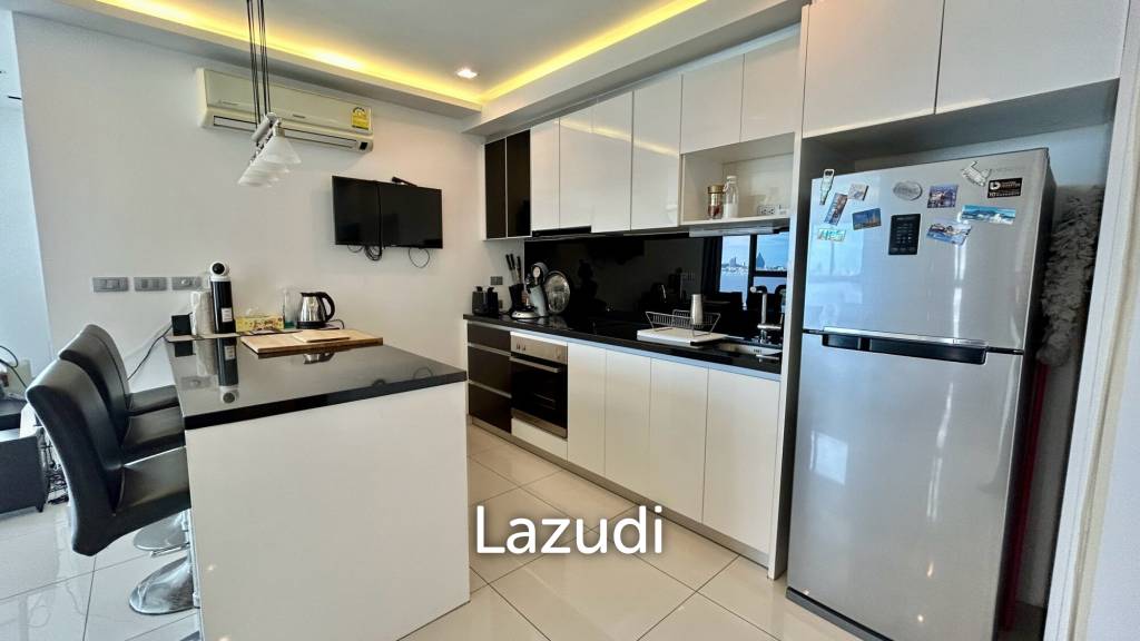 picture Wongamat Tower Luxury Corner 2-Bedroom Sea View - 7/20